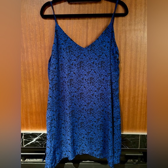 2/$15 - Blue & Black Floral Slip Dress (GAP) - Picture 7 of 8